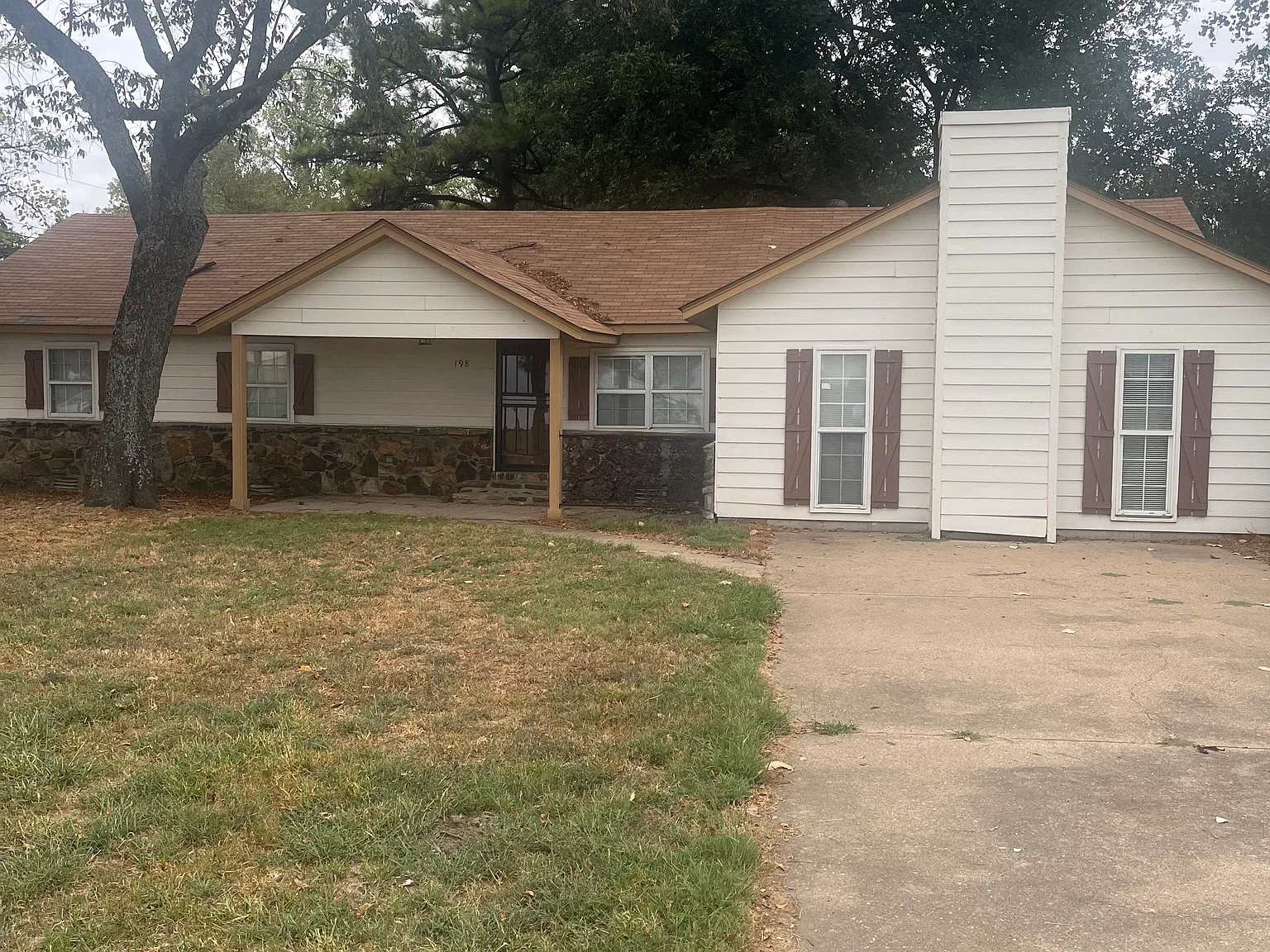 4 bed, 1880 sqft, $1,450 — Photo 1