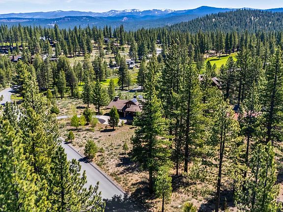 3rd image of 7985 Lahontan Dr