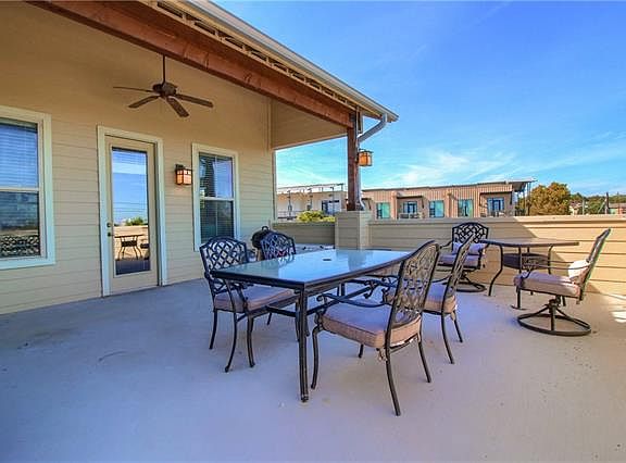 4th image of 2520 Bluebonnet Ln #1