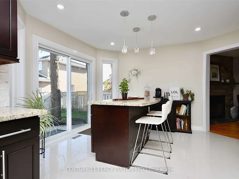 251 Livingstone St W #UPPER — Photo 10