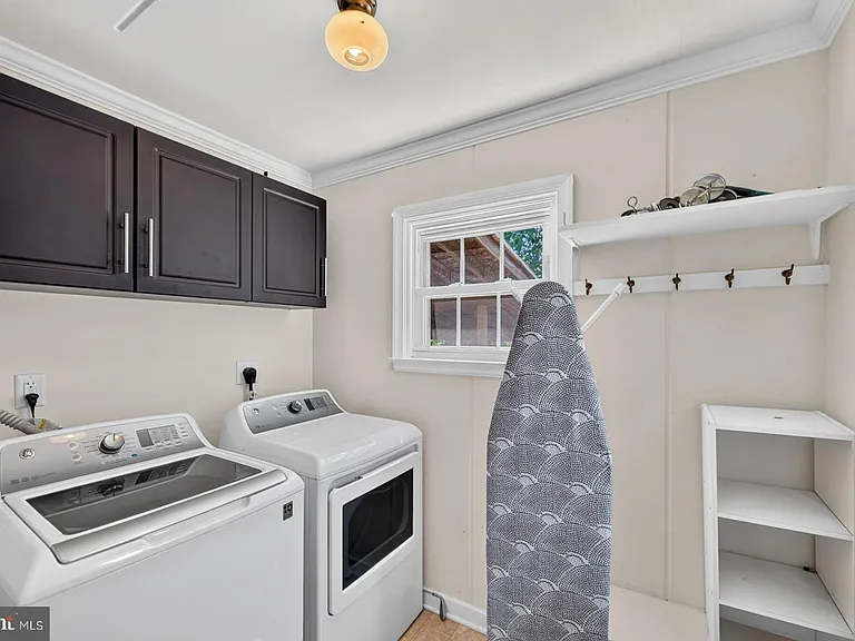 1512 Wilson St — Photo 10