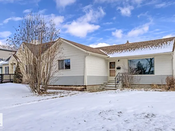 9039 90th St NW, Edmonton, AB T6C 3L8