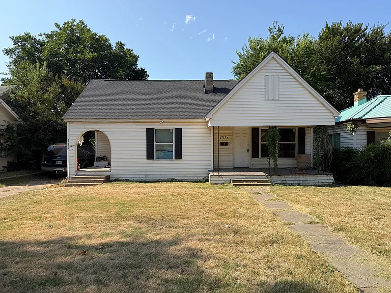 1717 McGregor Ave #B — Photo 1