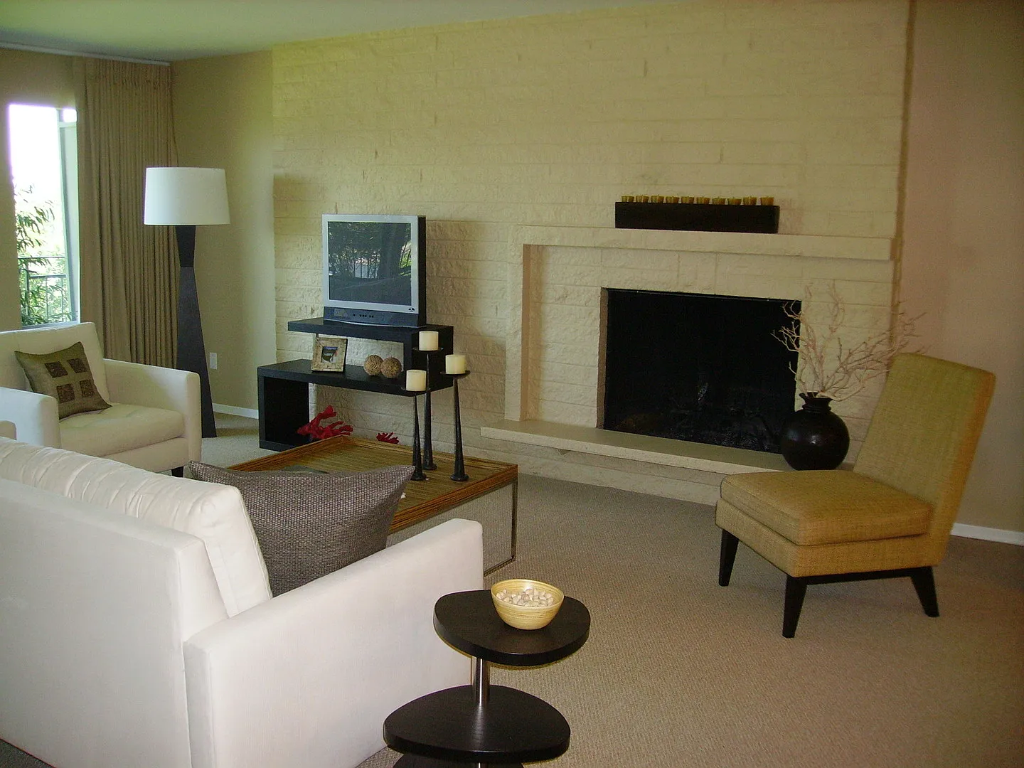 Oswego Terraces 1 Bedroom Available Sept. 1 — Photo 2