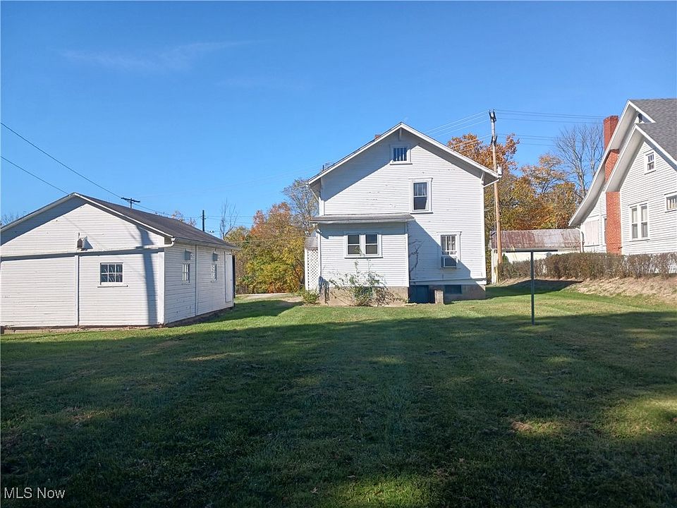 2nd image of 170 Main St