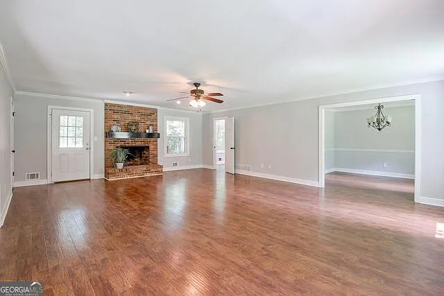 205 Kingswood Dr — Photo 4