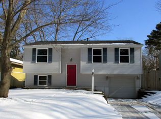 1815 Stirling Rd, Madison, OH 44057