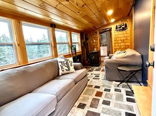 20 Bascom Hill Rd, Colebrook, NH 03576