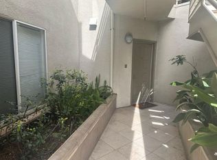 2905 Montrose Ave APT 220, Glendale, CA 91214