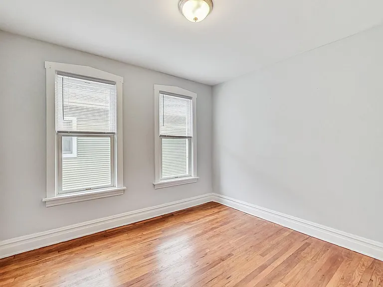 4057 N Whipple St #2 — Photo 13
