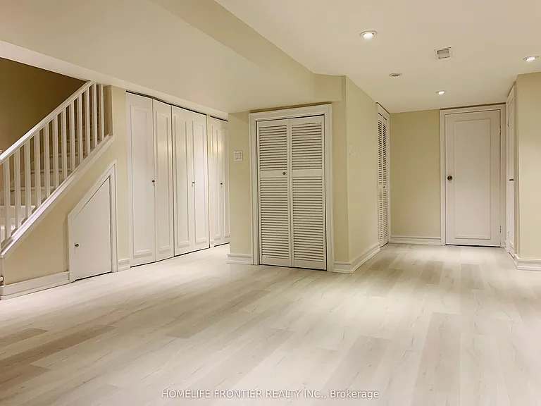 38 Henderson Ave — Photo 6