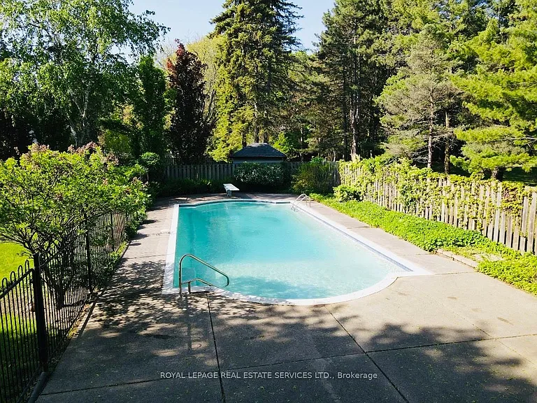 1463 Albion Ave — Photo 49