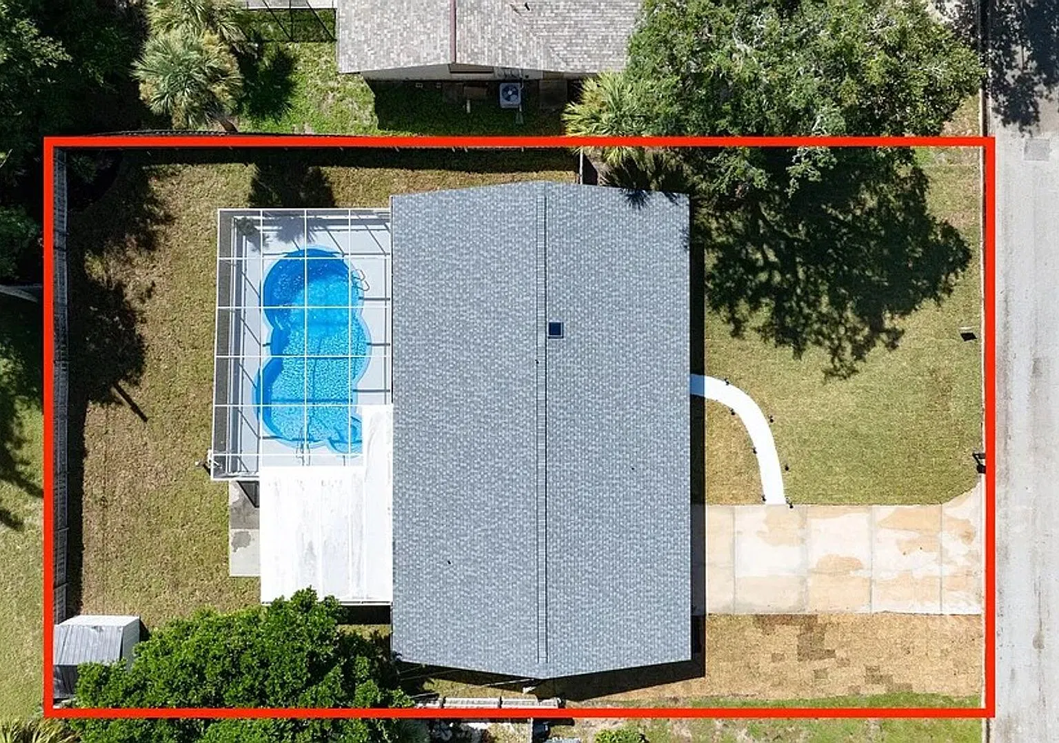 Beautifully Remodeled 4 Bed 2 Bath Pool Home in Ormond Beach — Photo 3