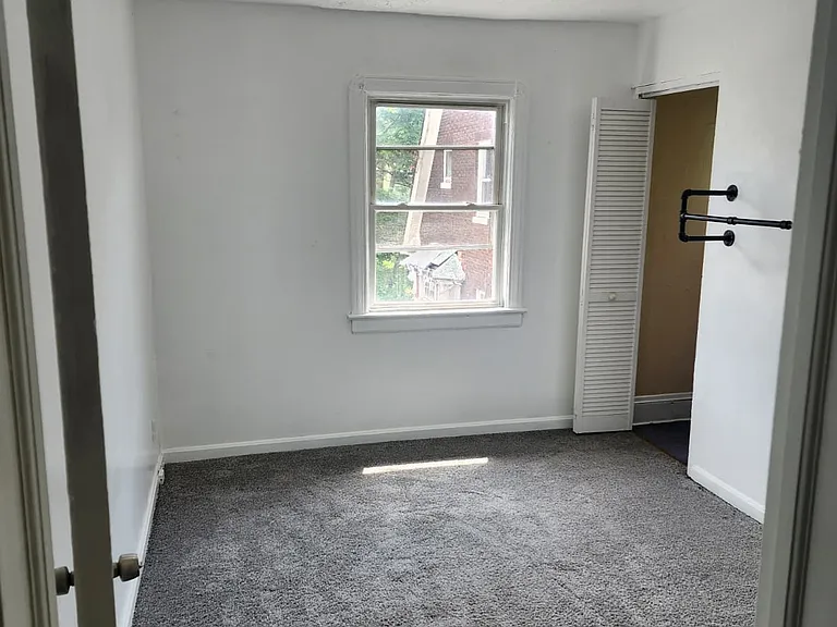 11119 Forest Ave #2 — Photo 11