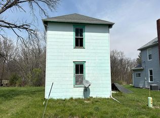3638 Iowa Rd, Keokuk, IA 52632