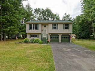 20 Herald Dr, Queensbury, NY 12804