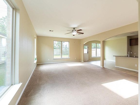 5th image of 9408 Savannah Holly Dr