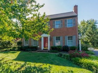 5776 Vaughn Rd, East Petersburg, PA 17520