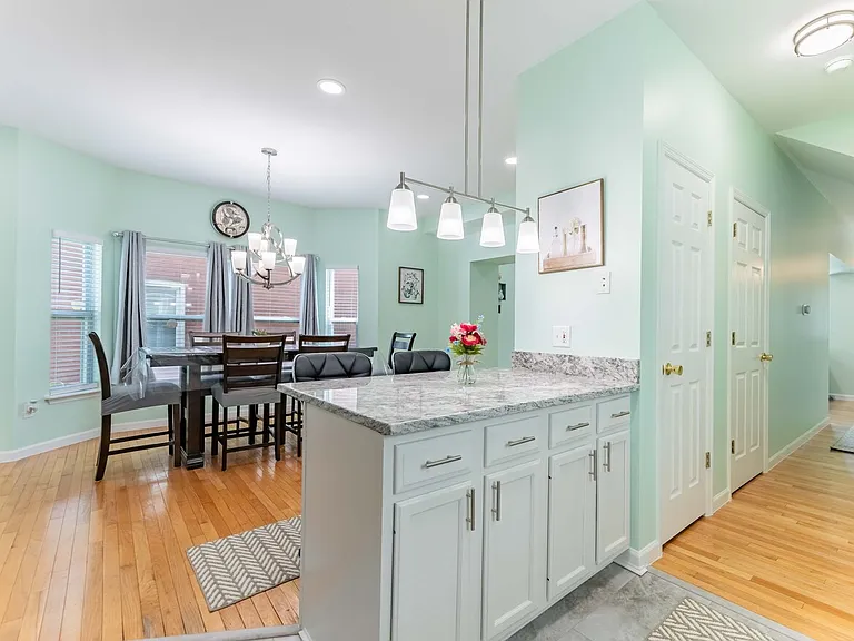 3943 Westminster Pl — Photo 6