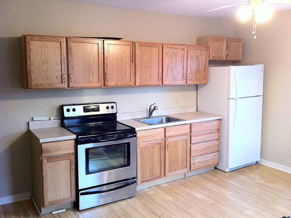 2nd image of 3 Everett St