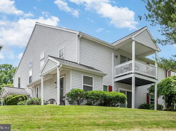 5807 Hidden Lake Dr APT E, Harrisburg, PA 17111