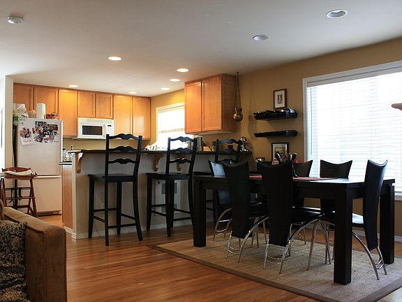 4th image of 2645 B Northwest St #57
