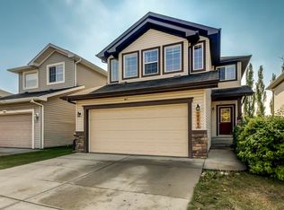 5823 7th Ave SW, Edmonton, AB T6X 0G6