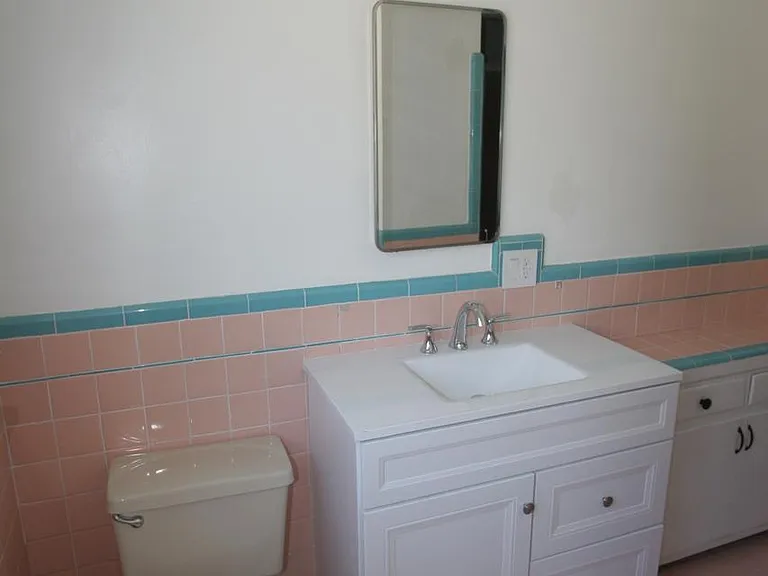 1227 S Sherbourne Dr #4 — Photo 12