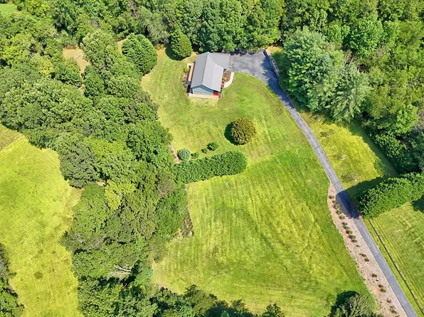 794 Bourne Dr, Murphy, NC 28906