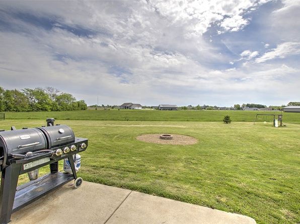 3568 Periwinkle Ct, Decatur, IL 62521
