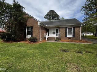 306 E 1st St, Kenly, NC 27542
