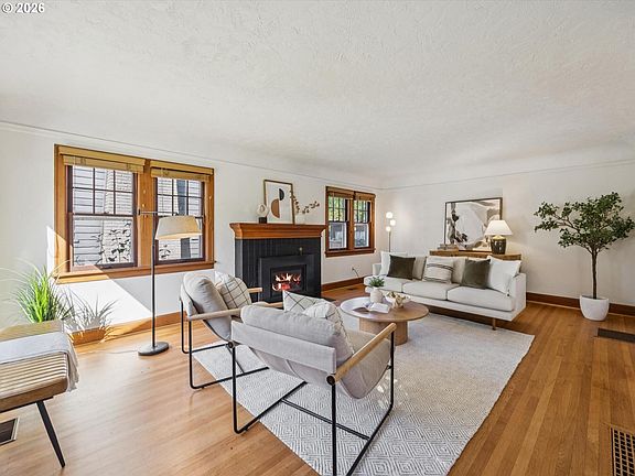 4th image of 4366 NE 33rd Ave