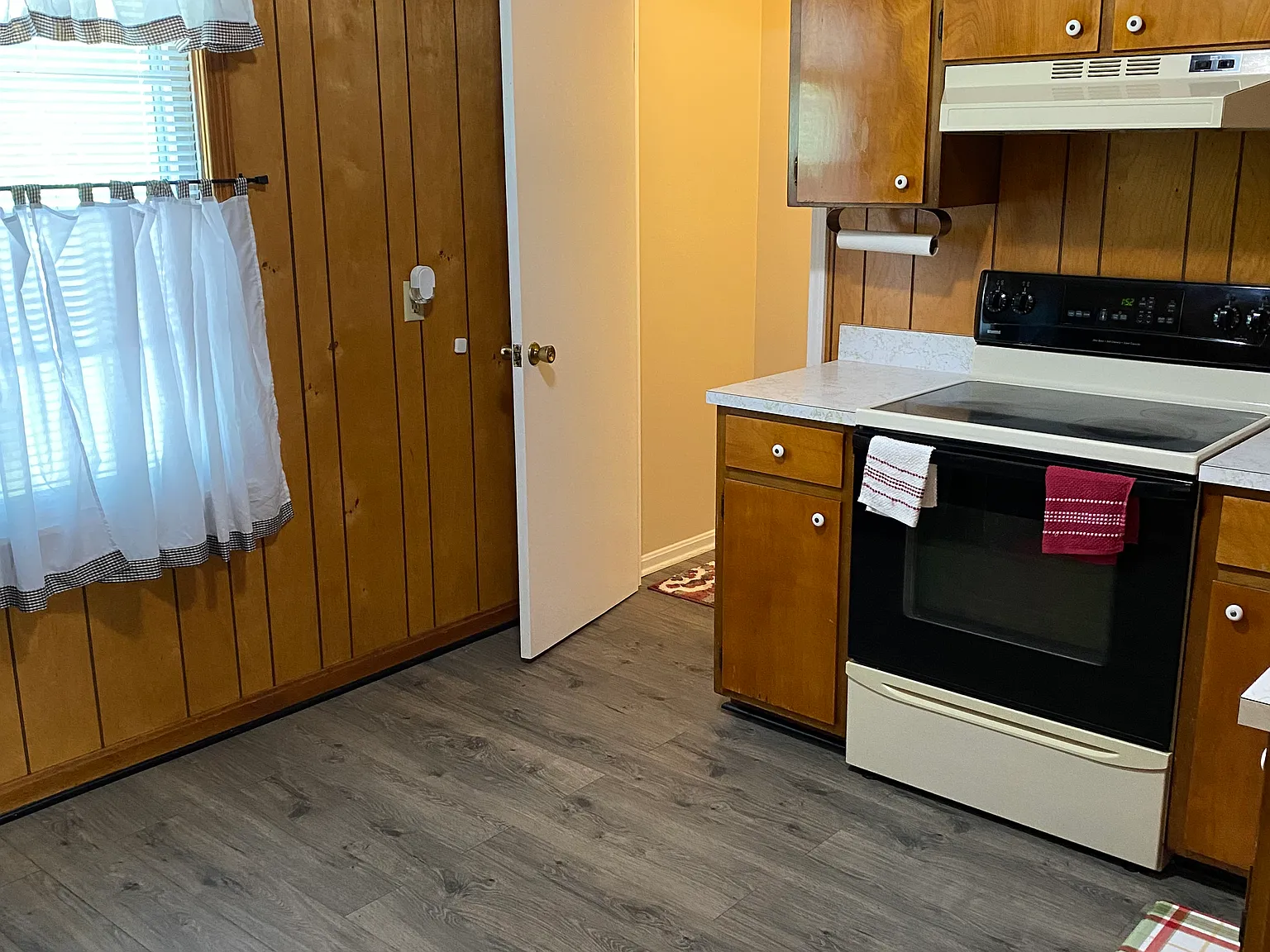 2 bed, 750 sqft, $950 — Photo 2