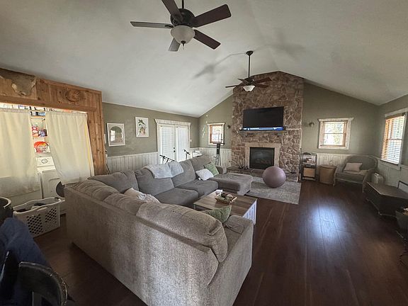 5th image of 1205 Zion Rd