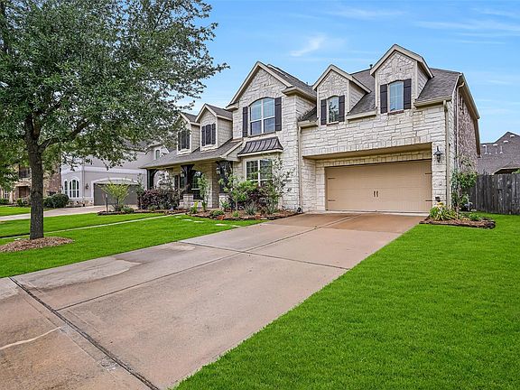 3rd image of 1008 Point Isabel Ln