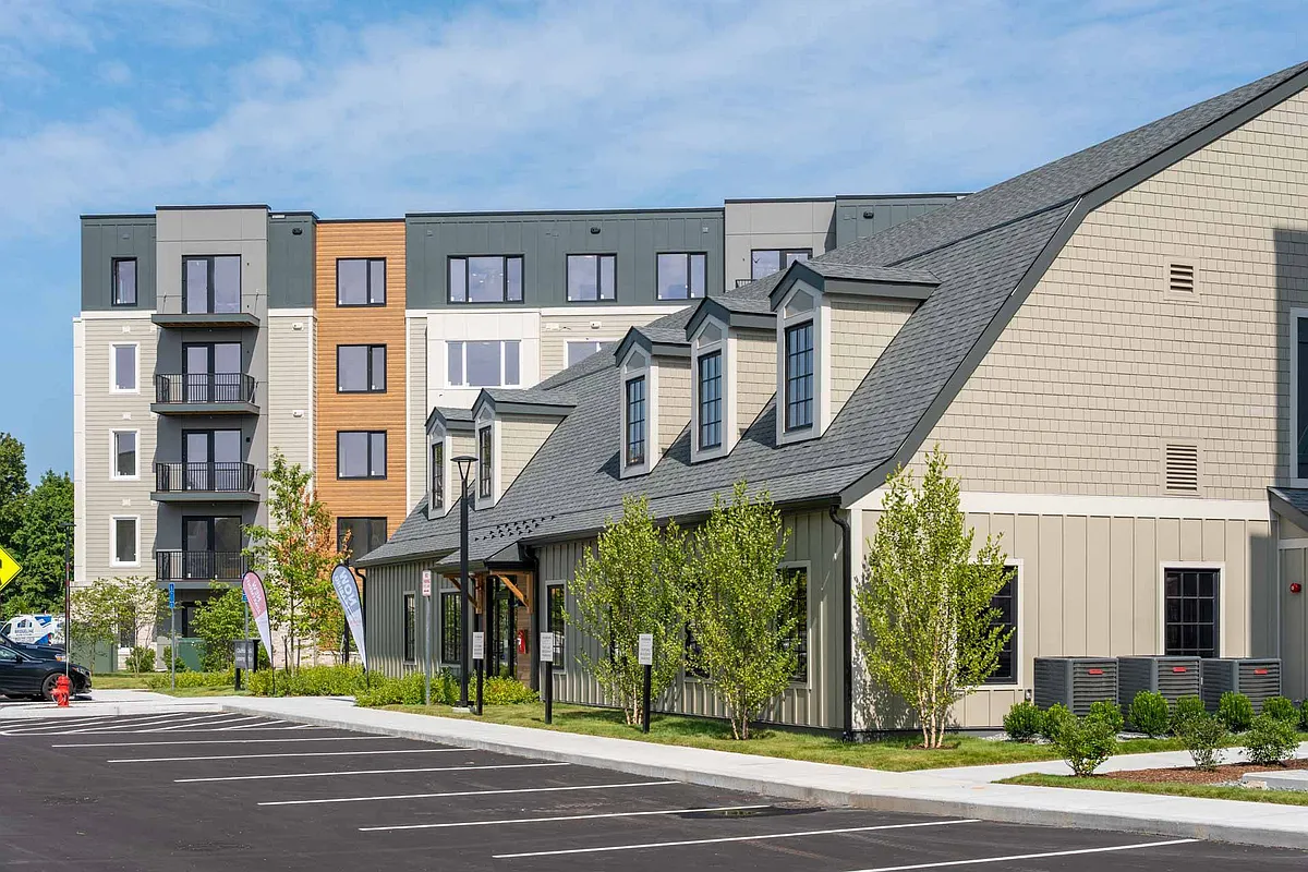 Building Photo - The Devon at Weiss Farm