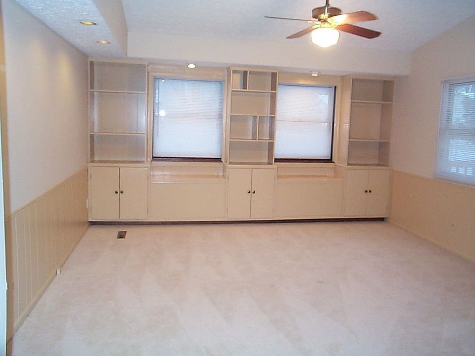 2nd image of 372 Highland Way