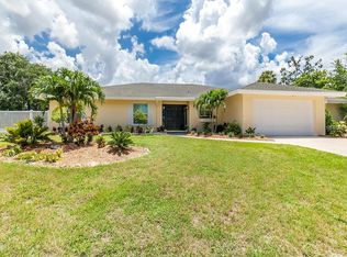 2115 River Ridge Dr, Sarasota, FL 34239
