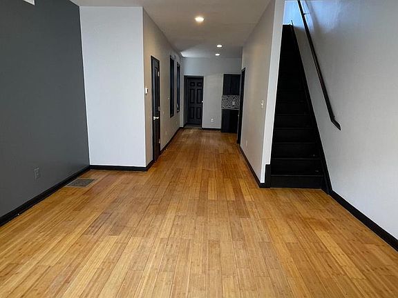3rd image of 2420 N Garnet St
