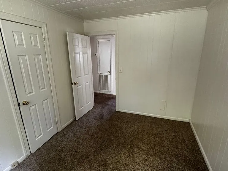 1001 Wilmouth St — Photo 17