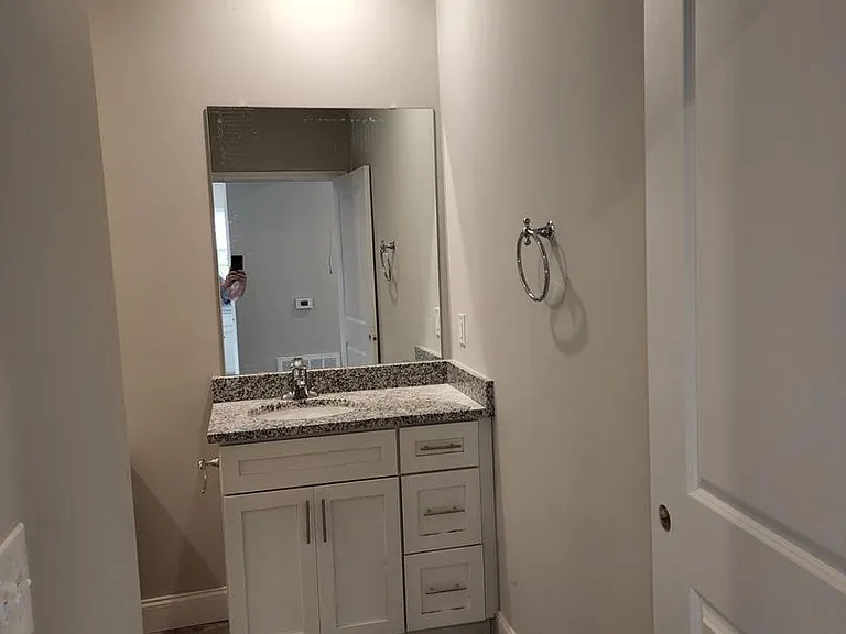 2228 Hickory St — Photo 10