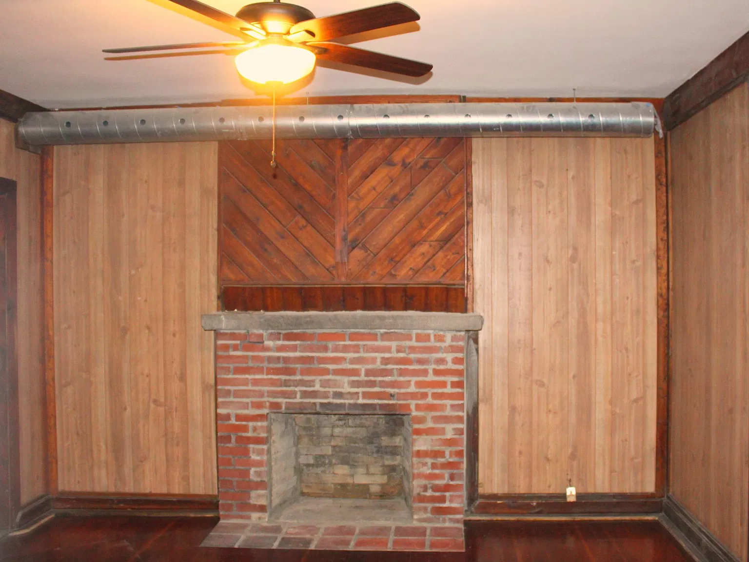 526 Mountain Ave — Photo 3