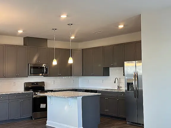 529 Eversden Dr — Photo 10