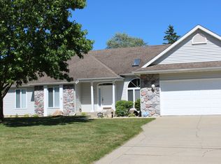 70003 Fir Rd, Niles, MI 49120