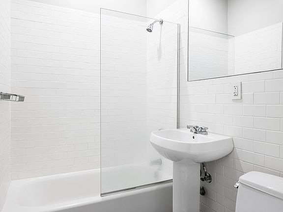 5th image of 4 Lexington Ave APT 8H