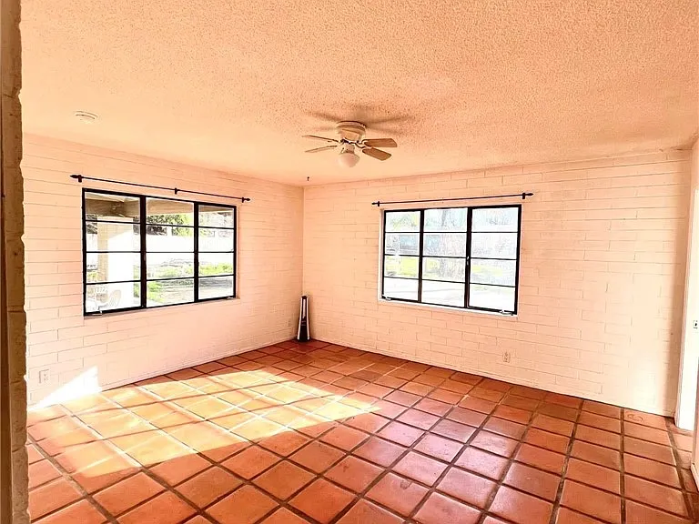 11600 Orcas Ave — Photo 11