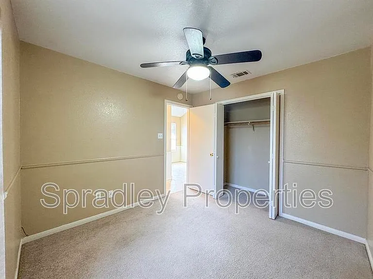 4612 Stone Pointe Dr — Photo 9