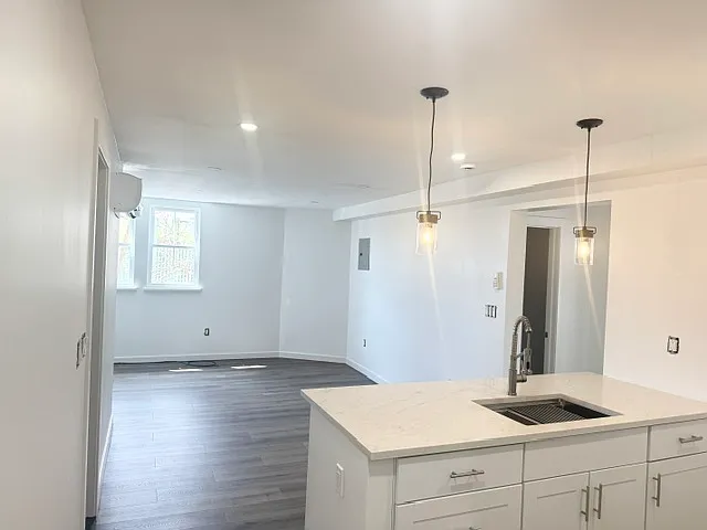 2 bed, 600 sqft, $1,650 — Photo 2