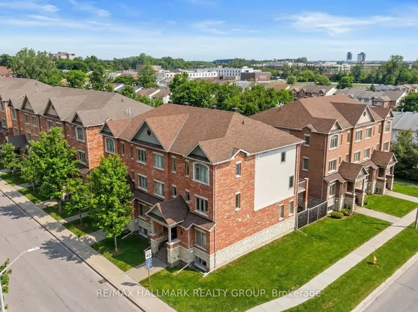 498 Leboutillier Ave, Ottawa, ON K1K 2V7