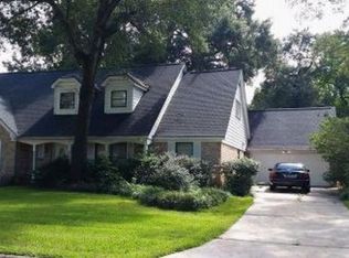 1011 Manatee Ln, Houston, TX 77090